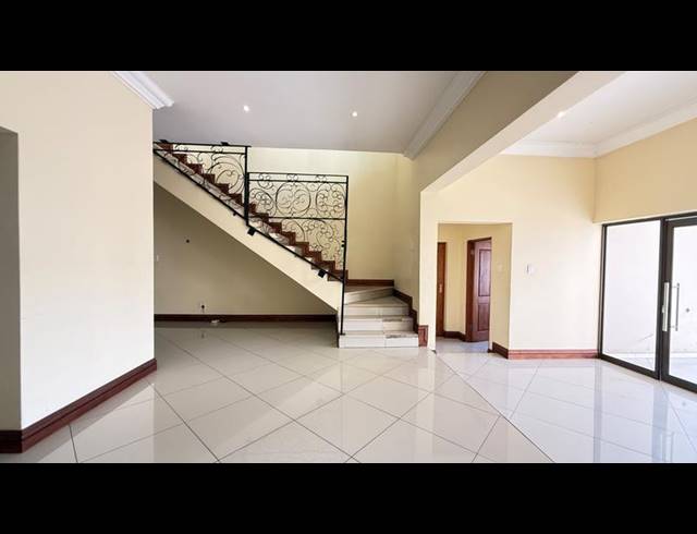 6 BEDROOM PROPERTY TO RENT IN BROADACRES